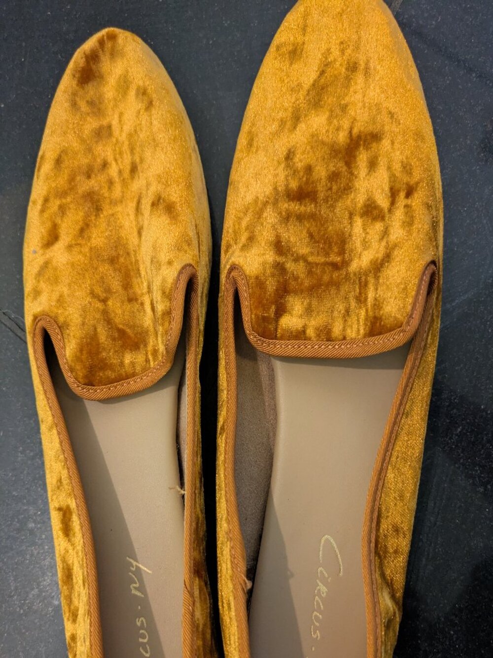 Circus NY Golden velvet flats